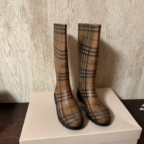 Burberry Rain Boots - Picture 1 of 5